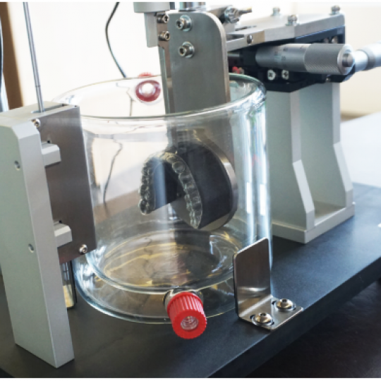 Clear Aligners Testing Machin